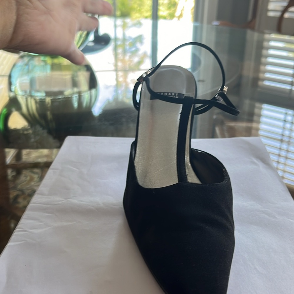Size 8.5 - Picture 2 of 5